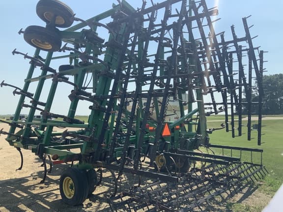 Image of John Deere 2210 equipment image 3