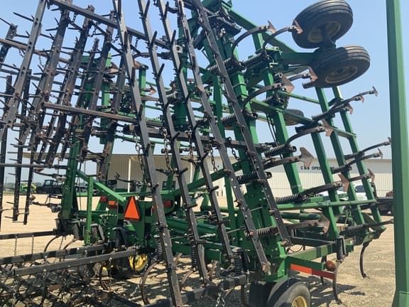 Image of John Deere 2210 equipment image 4
