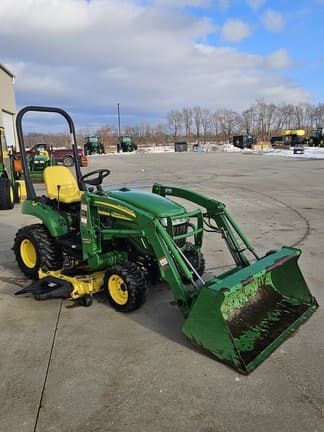 Image of John Deere 2305 equipment image 2