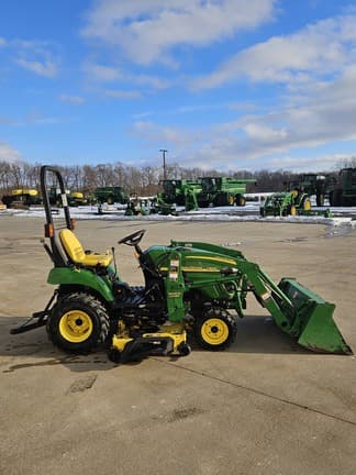 Image of John Deere 2305 equipment image 3