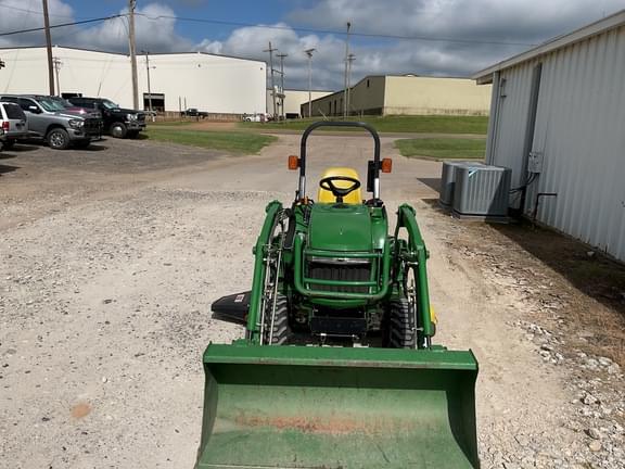 Image of John Deere 2305 equipment image 3