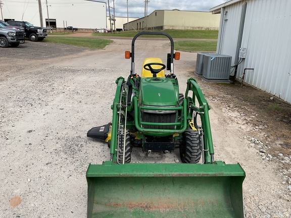 2006 John Deere 2305 Equipment Image0