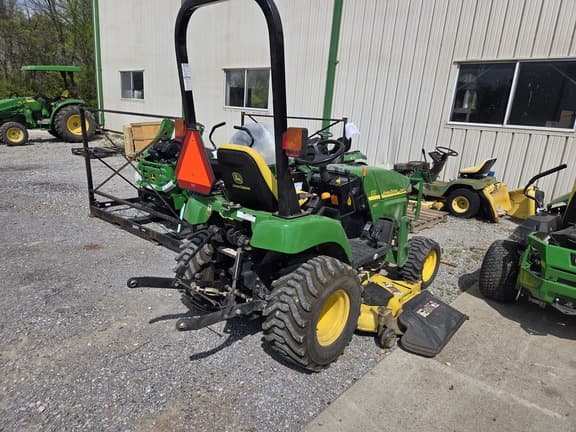 Image of John Deere 2305 equipment image 3
