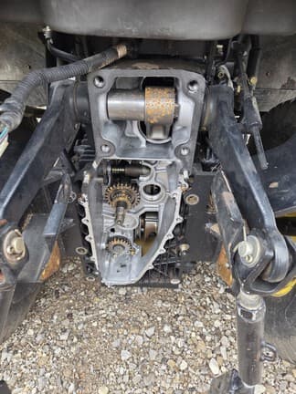 Image of John Deere 2305 equipment image 3