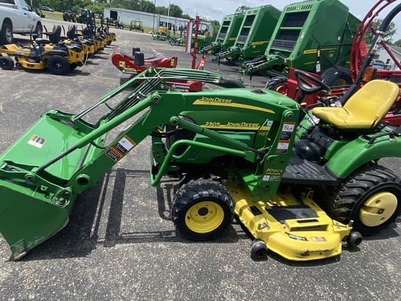 Image of John Deere 2305 equipment image 4