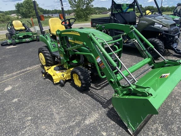 Image of John Deere 2305 equipment image 1