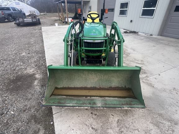 Image of John Deere 2305 equipment image 4