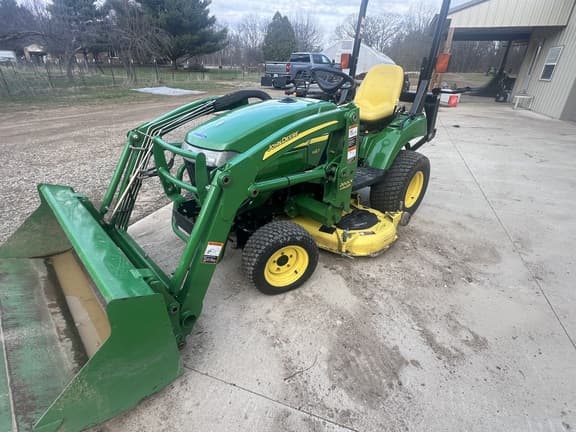 Image of John Deere 2305 equipment image 3