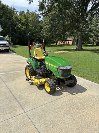2006 John Deere 2305 Equipment Image0