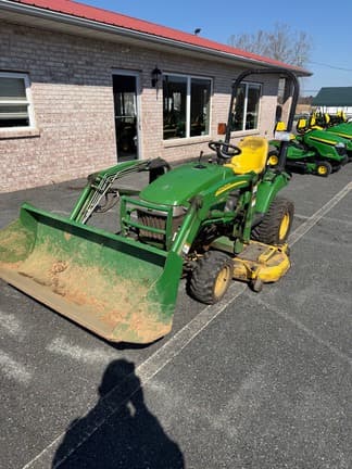 Image of John Deere 2305 equipment image 1