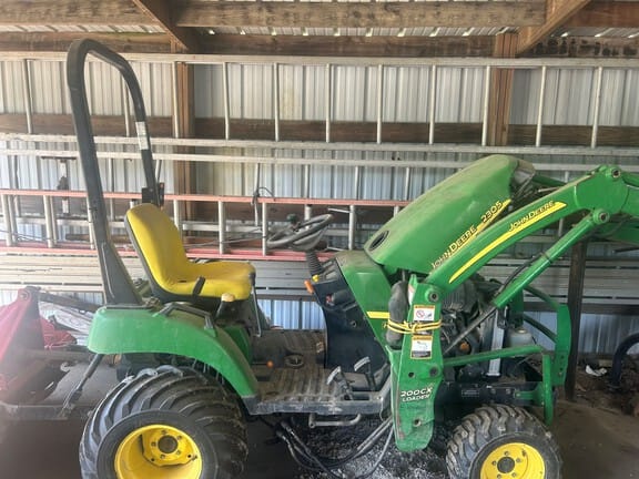 Main image John Deere 2305