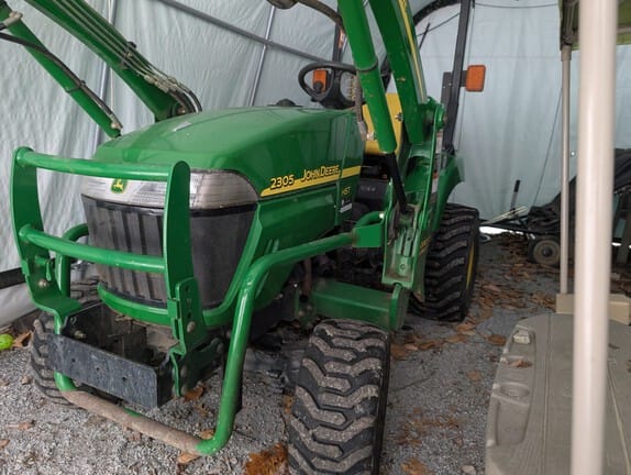 2006 John Deere 2305 Equipment Image0