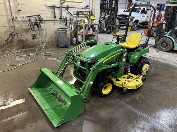 2006 John Deere 2305 Equipment Image0