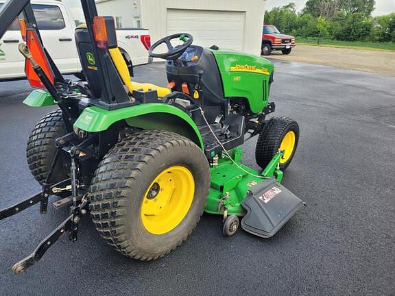 Image of John Deere 2320 equipment image 3