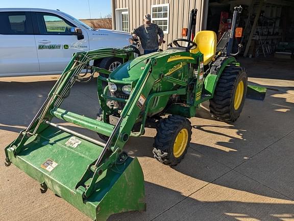 Image of John Deere 2520 equipment image 1