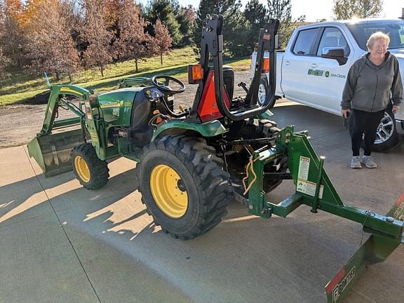 Image of John Deere 2520 equipment image 2