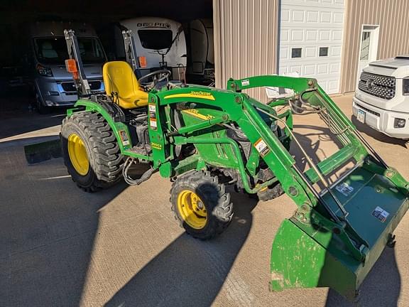 Image of John Deere 2520 Primary image