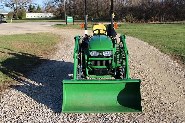Image of John Deere 2520 equipment image 4