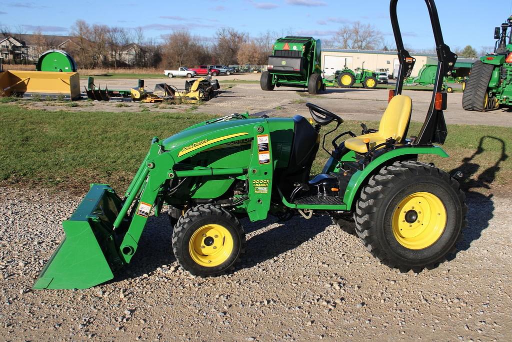 Image of John Deere 2520 Primary image