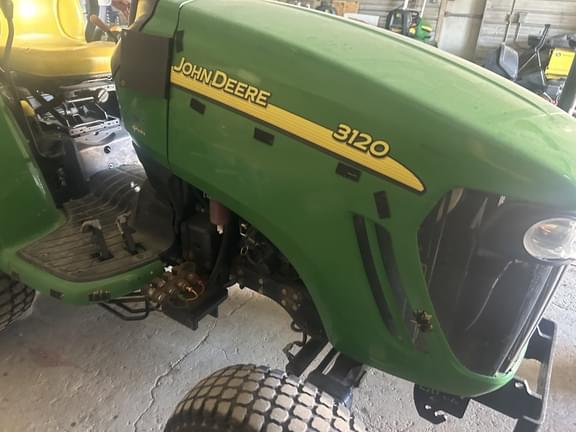 Image of John Deere 3120 equipment image 1