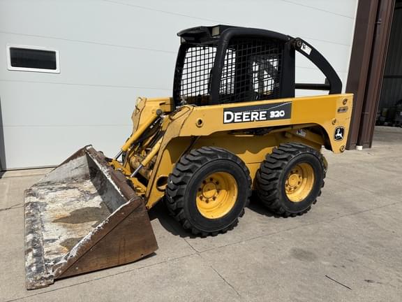 Image of John Deere 320 equipment image 1