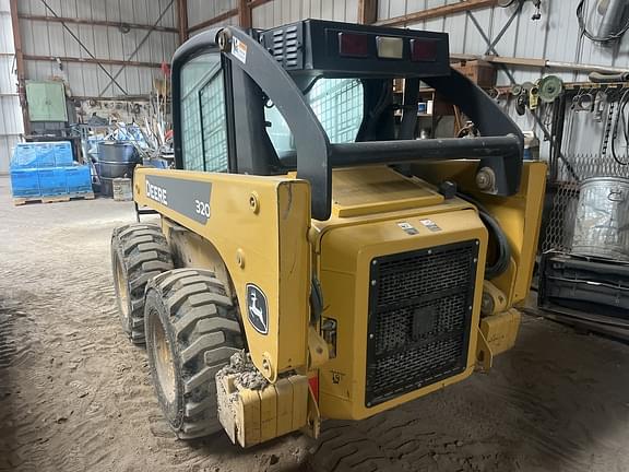 Image of John Deere 320 equipment image 4