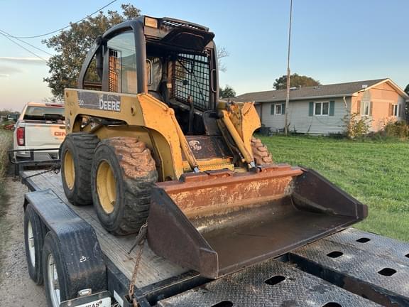 Image of John Deere 320 equipment image 1