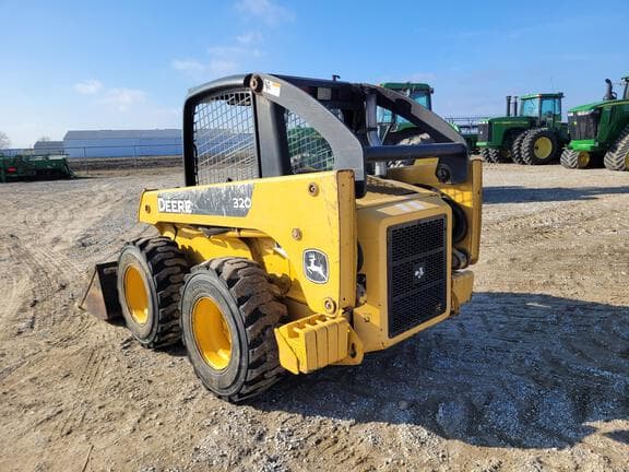 Image of John Deere 320 equipment image 4