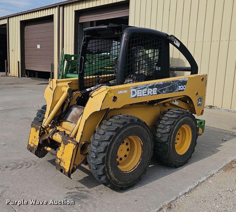 Main image John Deere 320