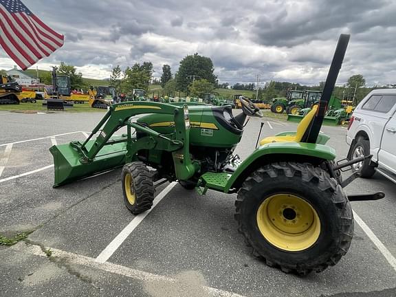 Image of John Deere 3203 equipment image 1