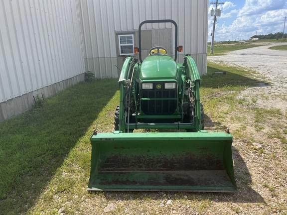 Image of John Deere 3203 equipment image 2