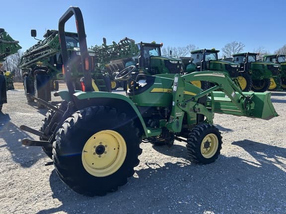 Image of John Deere 3203 equipment image 2