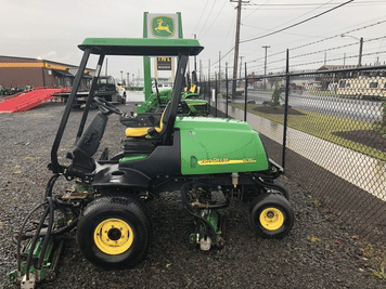 Main image John Deere 3235C