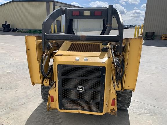 Image of John Deere 325 equipment image 3