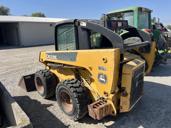 Image of John Deere 325 equipment image 2