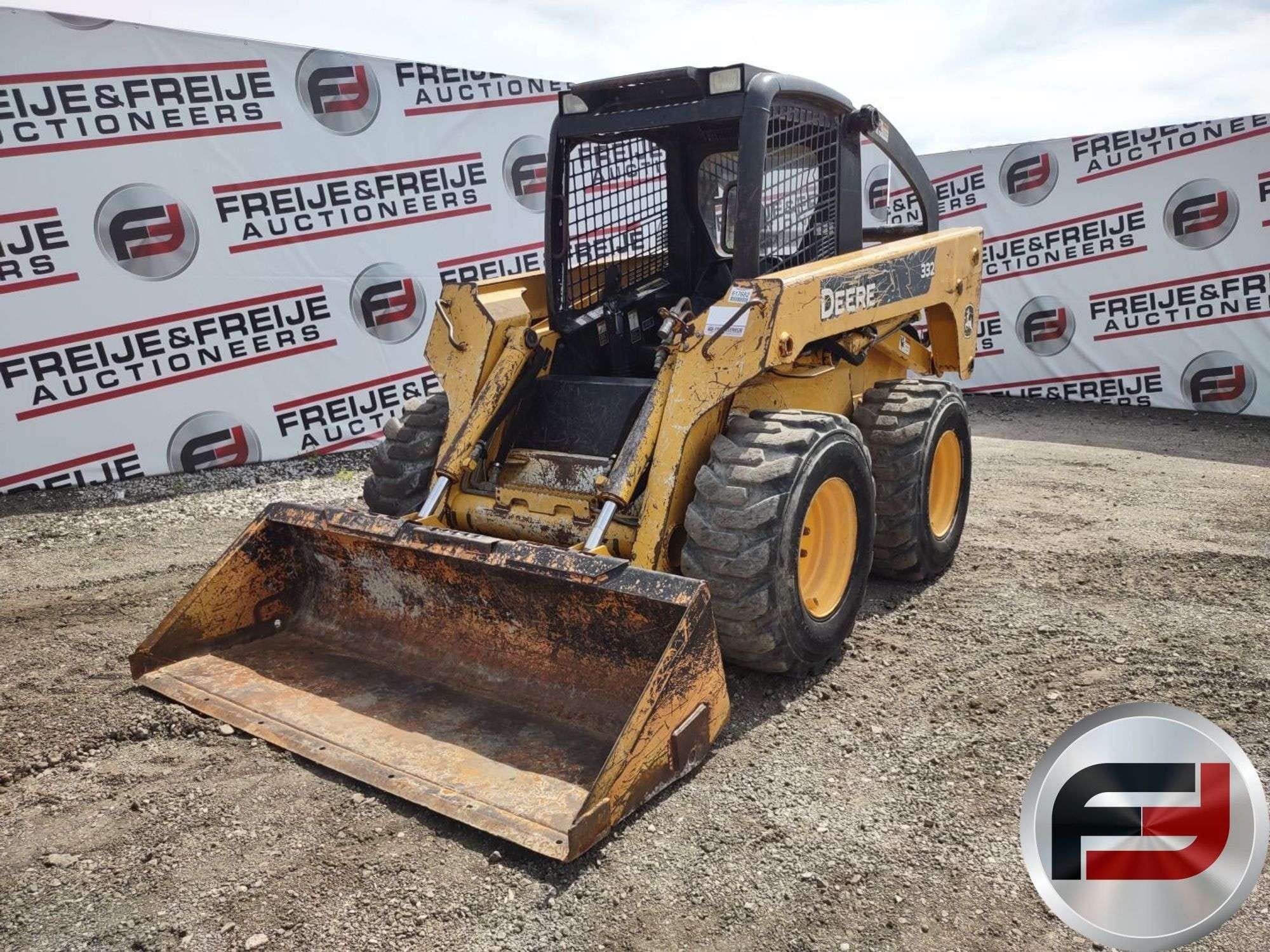 2006 John Deere 332 Equipment Image0