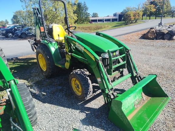 Image of John Deere 3320 equipment image 4