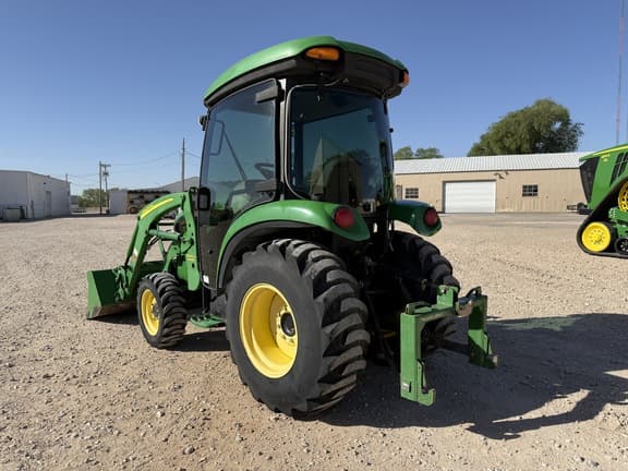 Image of John Deere 3320 equipment image 2