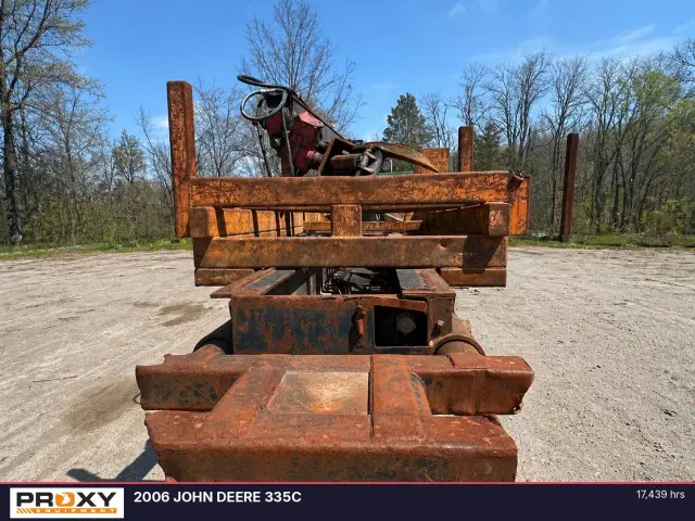Image of John Deere 335C equipment image 1