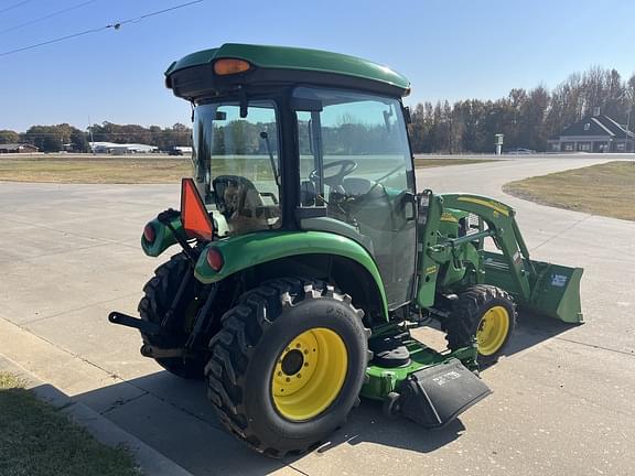 Image of John Deere 3520 equipment image 3