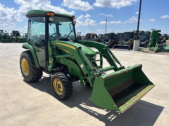 Image of John Deere 3520 equipment image 2