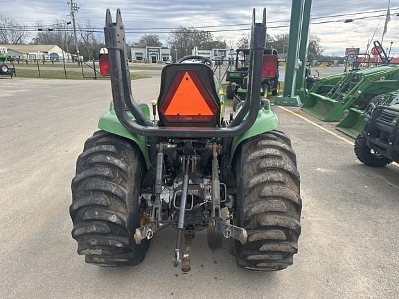 Image of John Deere 3520 equipment image 4