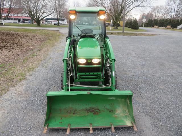 Image of John Deere 3520 equipment image 2