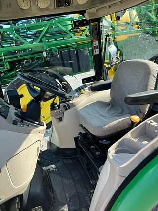 Image of John Deere 3520 equipment image 4