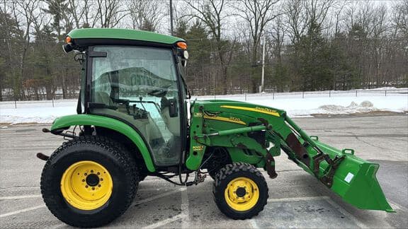 Image of John Deere 3520 equipment image 4