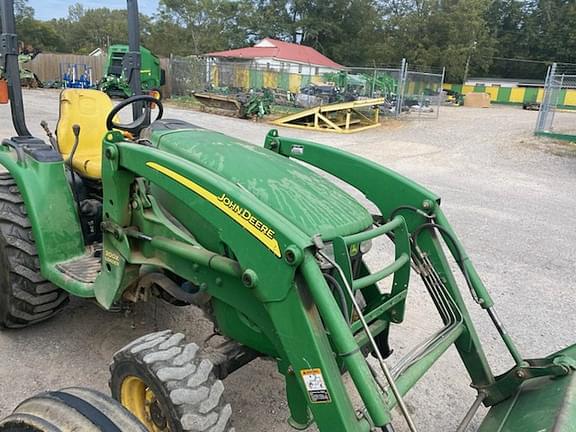 Image of John Deere 3520 Primary image