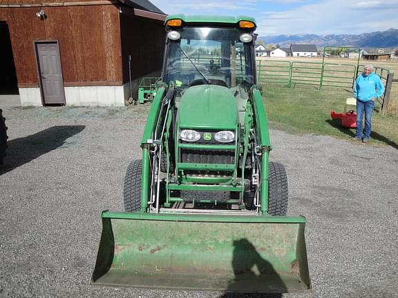 Image of John Deere 3520 equipment image 2