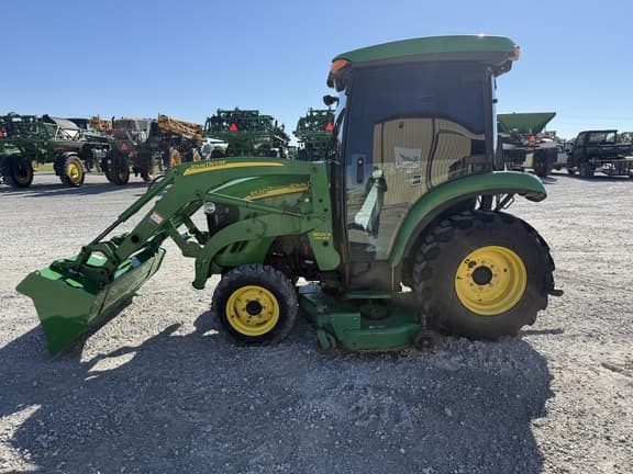 Image of John Deere 3520 equipment image 4