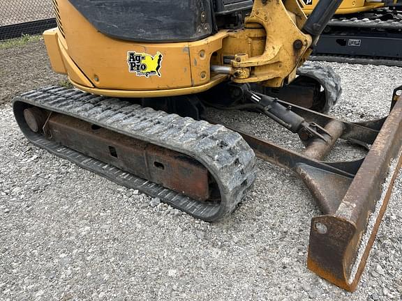 Image of John Deere 35D equipment image 4