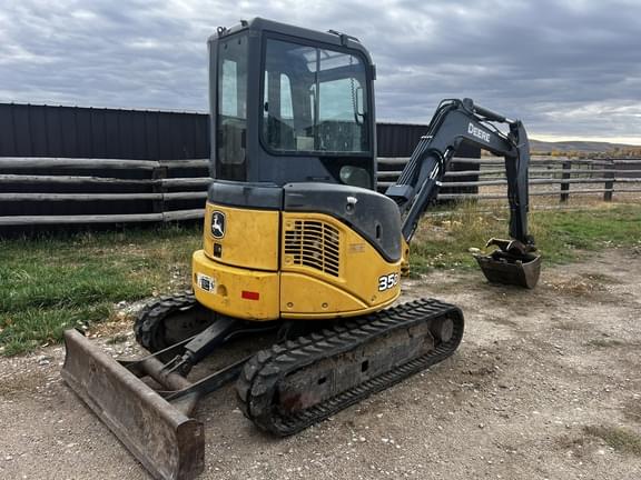 Image of John Deere 35D equipment image 2